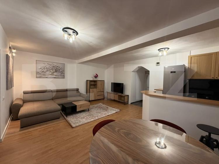 Apartament cu 2 camere semidecomandat, mobilat în Semicentral