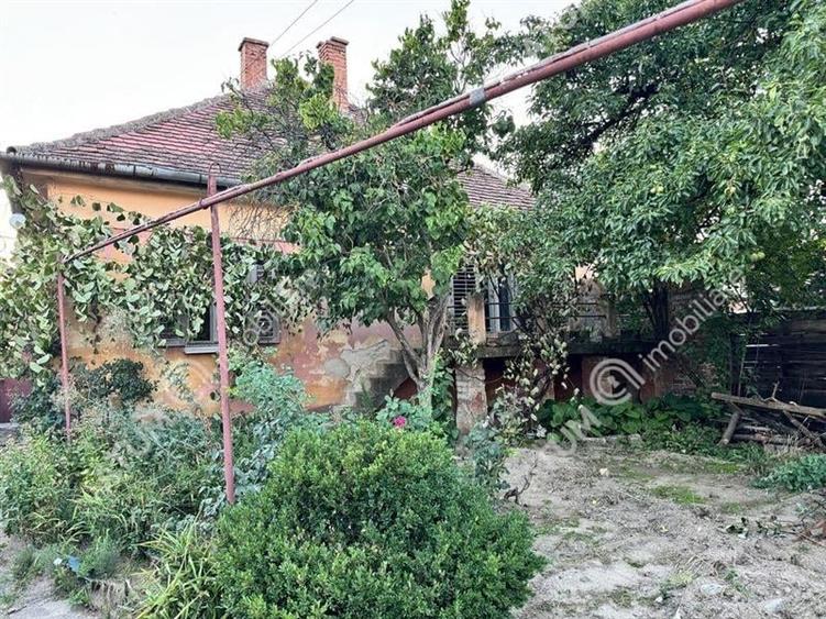 Casă individuală cu 4 camere cu Canalizare în Piața Cluj