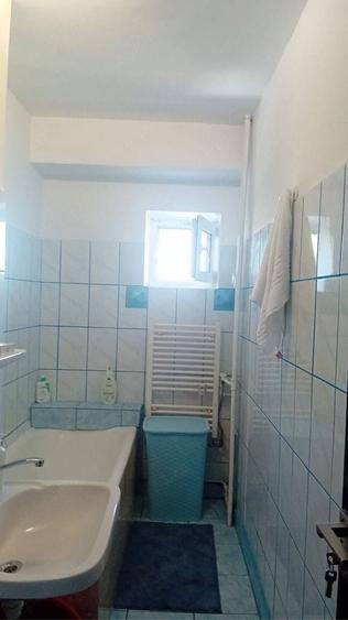 Apartament cu 2 camere decomandat, mobilat în Sebastian