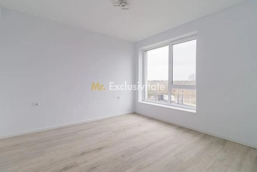 Apartament cu 5 camere semidecomandat în 1 Decembrie