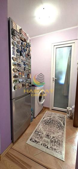 Apartament cu 3 camere semidecomandat, mobilat în P-ța Reșița