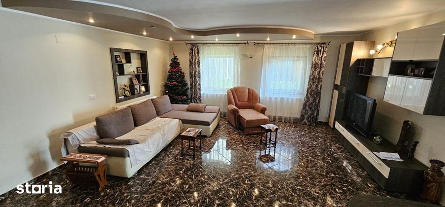 Casă cu 3 camere cu Teren 544 Mp în Central