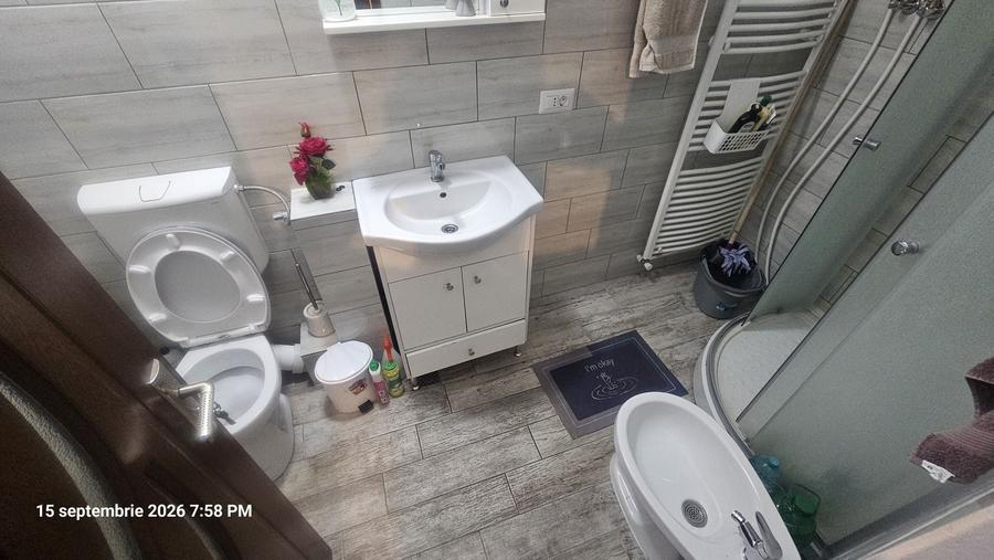 Garsonieră decomandată în Central
