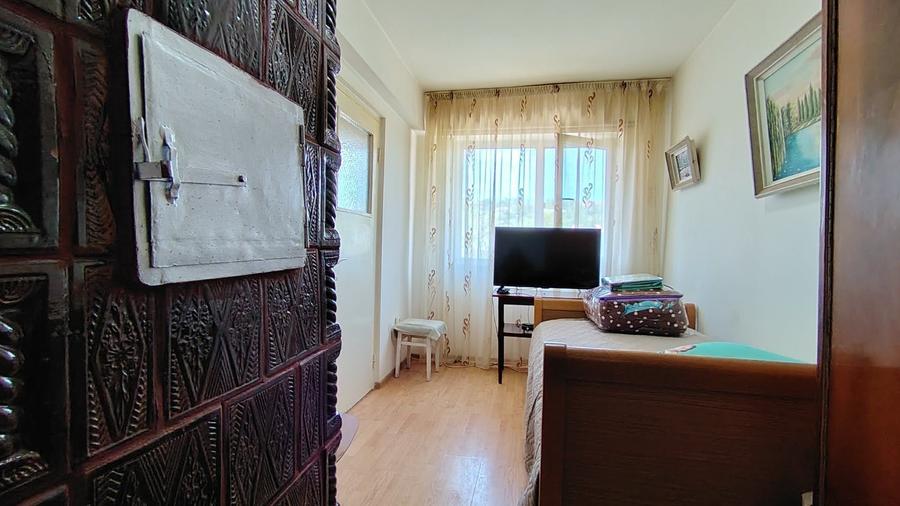 Apartament cu 3 camere semidecomandat în Frumușița