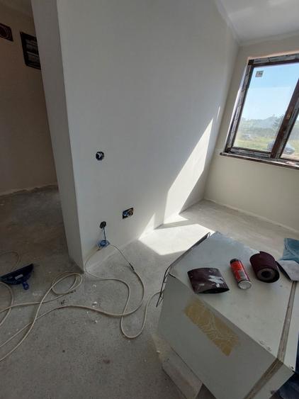 Casă cu 4 camere în Bariera Vâlcii