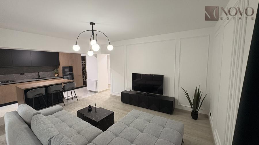 Apartament cu 3 camere semidecomandat, mobilat în Dristor