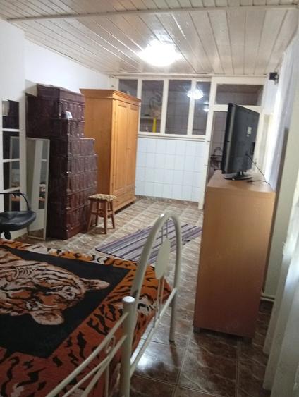 Casă cu 1 camere cu Teren 50 Mp în Exterior Vest