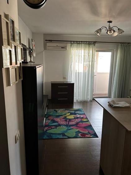 Apartament cu 3 camere semidecomandat, mobilat în Militari