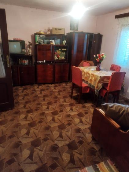Casă cu 3 camere în Donceni