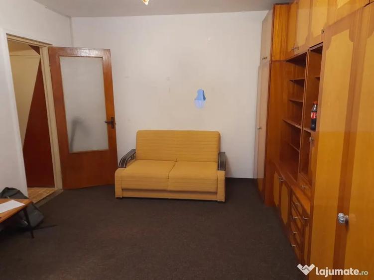Garsonieră decomandată în Politehnica