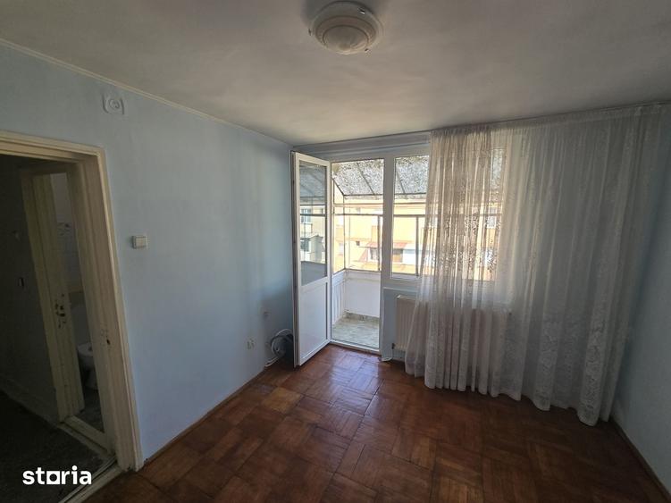 Apartament cu 2 camere decomandat în Central