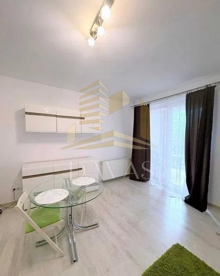 Apartament cu 2 camere decomandat, mobilat în Central