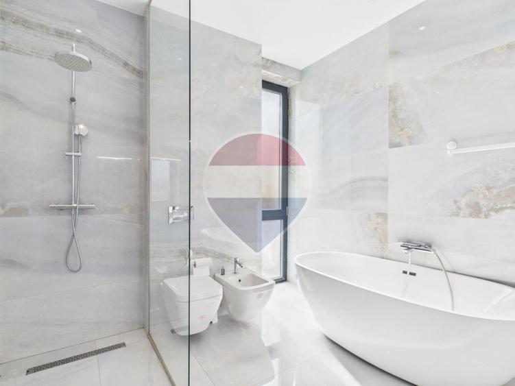 Casă individuală cu 5 camere cu Piscina în Iancu Nicolae