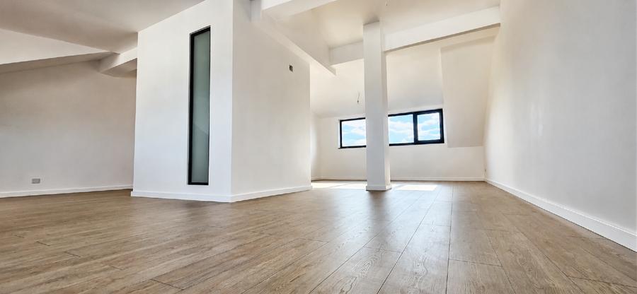 Duplex cu 5 camere cu Teren 227 Mp în Central