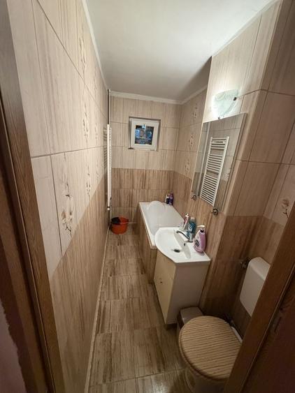 Apartament cu 2 camere semidecomandat în Satu Nou