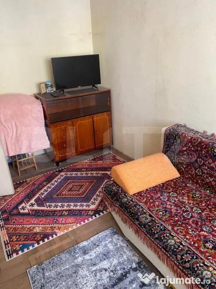 Apartament cu 3 camere semidecomandat în Central