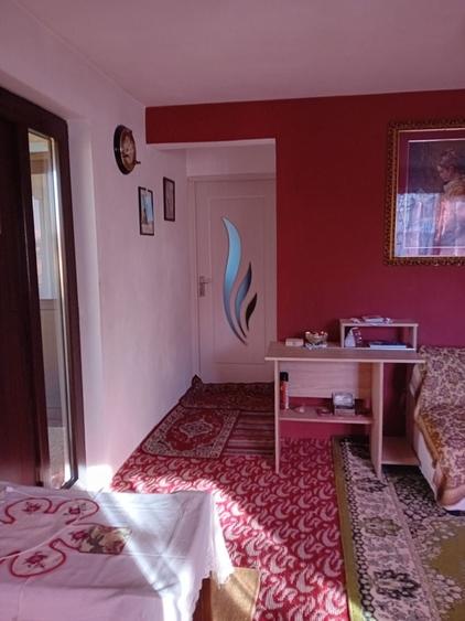 Casă cu 4 camere în Vulturu