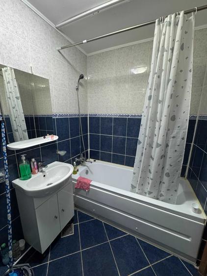 Apartament cu 2 camere decomandat în Teiul Doamnei — fotografia 3