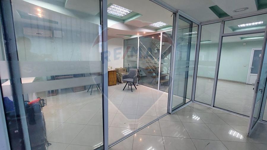 Spațiu industrial, de 880 mp, în Muntenii de Jos