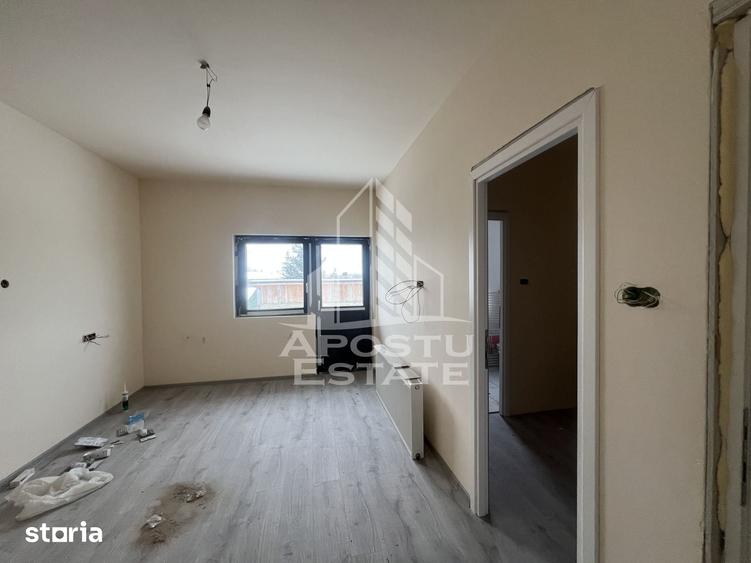 Casă cu 4 camere cu Teren 350 Mp în Moșnița Nouă