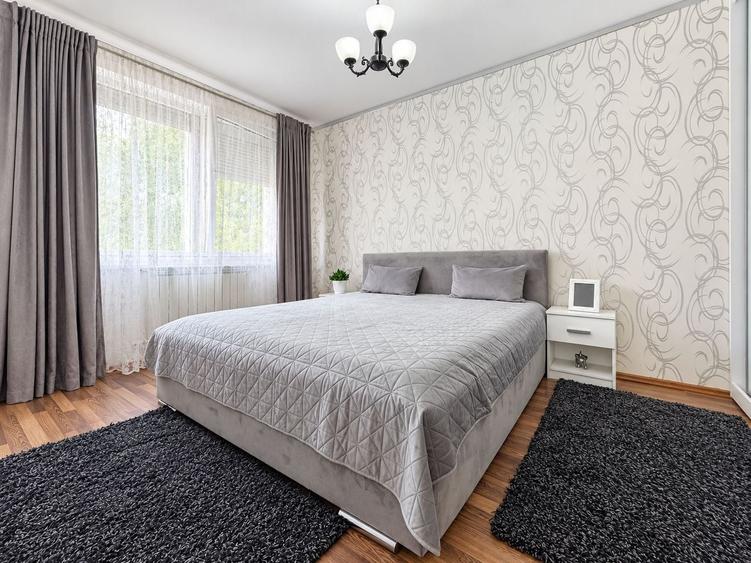 Apartament cu 3 camere decomandat, mobilat în Lipovei