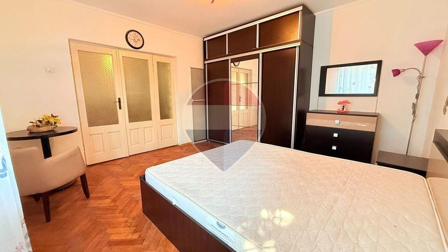 Casă individuală cu 4 camere cu Teren 428 Mp în Central