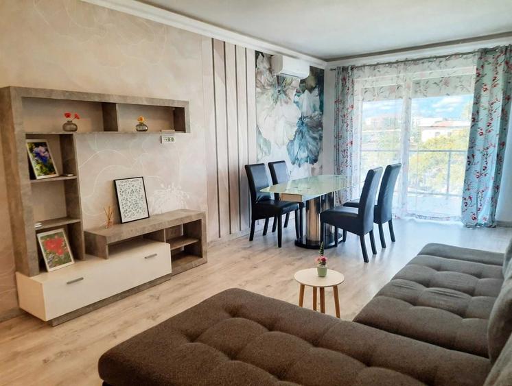 Apartament cu 3 camere semidecomandat în UTA