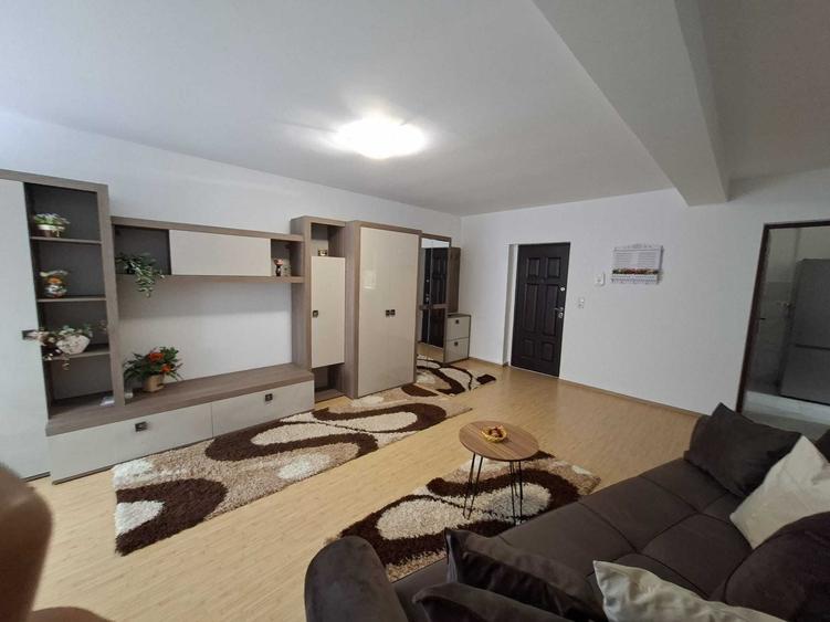 Apartament cu 2 camere decomandat în Horea