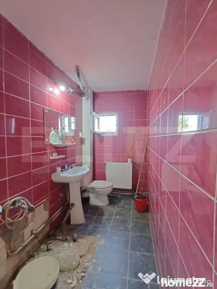 Apartament cu 3 camere semidecomandat în Câmpia Turzii