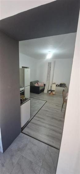 Apartament cu 2 camere decomandat în Traian