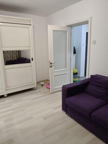 Apartament cu 2 camere semidecomandat în Tătărași