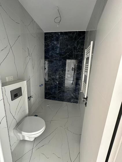 Apartament cu 3 camere decomandat în Vitan