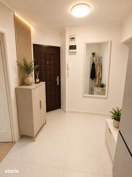Apartament cu 3 camere decomandat în Titan