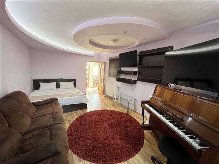 Apartament cu 2 camere decomandat în Aeroport