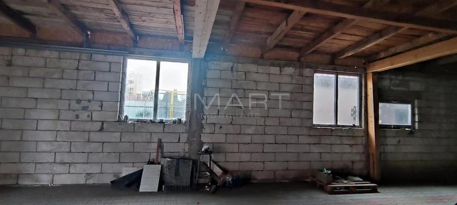 Spațiu comercial, de 100 mp, în Tractorul