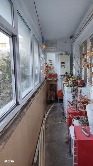 Apartament cu 4 camere în Obor