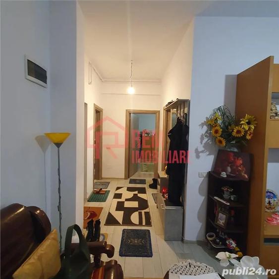 Apartament cu 2 camere decomandat în Fundeni