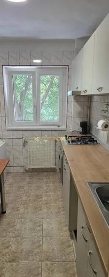 Apartament cu 2 camere decomandat, mobilat în Titan