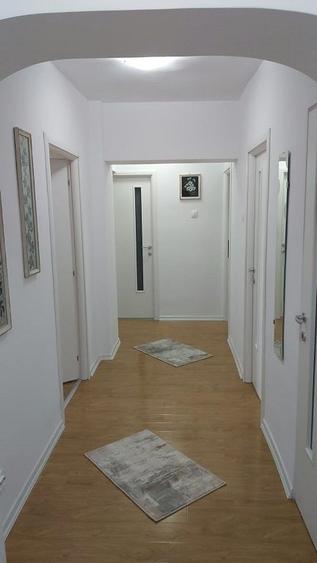 Apartament cu 3 camere în Armeneasca
