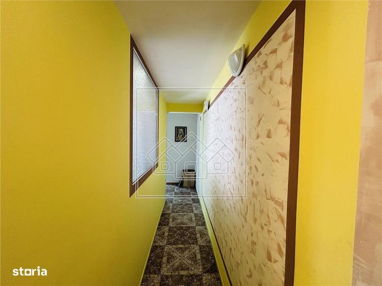 Apartament cu 2 camere decomandat în Terezian