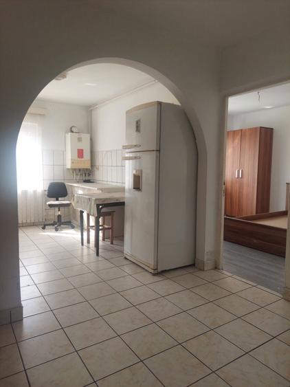 Apartament et.1,comf. 1,deco, 53 mp hol mare open space cu bucataria - 1