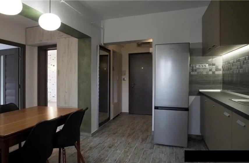 Apartament cu 3 camere decomandat, mobilat în Central