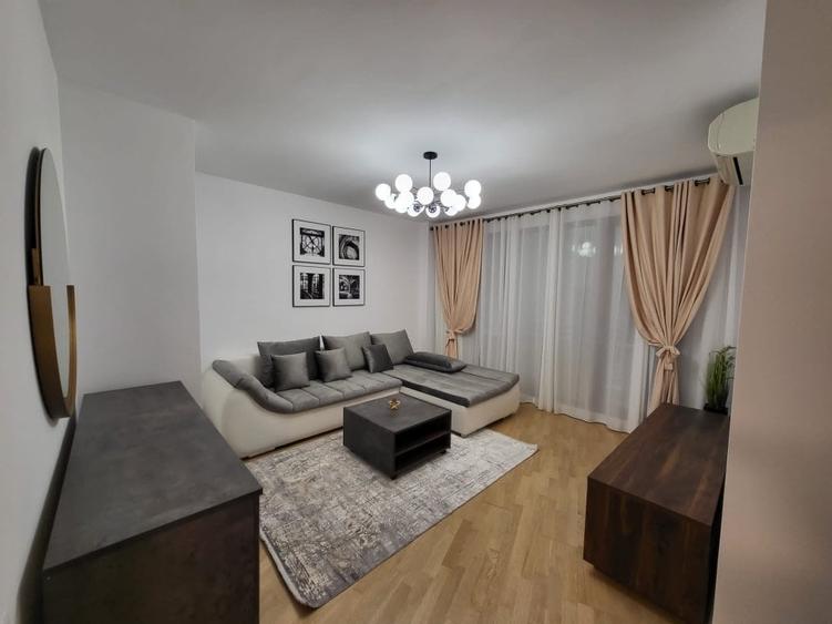 Apartament cu 3 camere decomandat în Primăverii