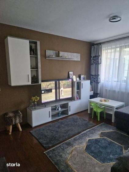 Apartament cu 2 camere semidecomandat în Aleea Trandafirilor