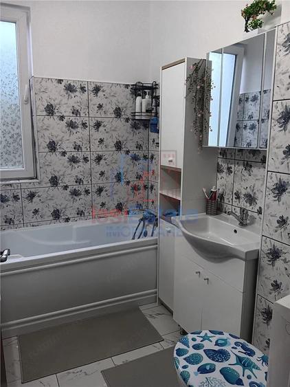 Casă cu Teren 1200 Mp în Filiași
