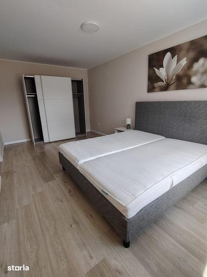 Apartament cu 3 camere semidecomandat în Florești