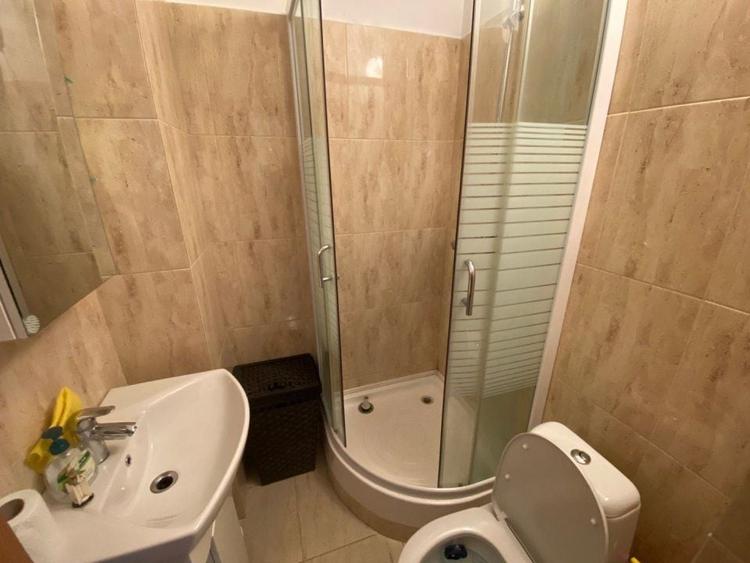 Apartament cu 3 camere decomandat, mobilat în Decebal