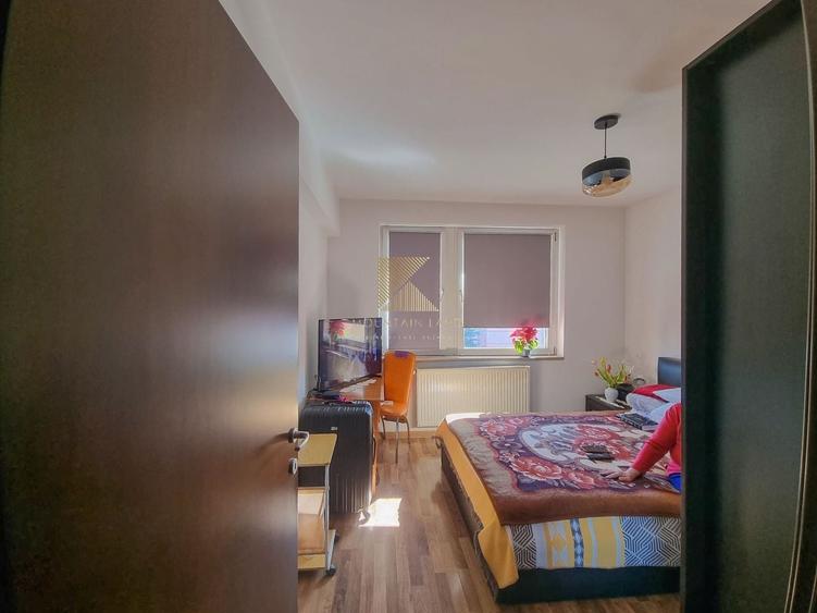 Apartament cu 3 camere semidecomandat în Gării