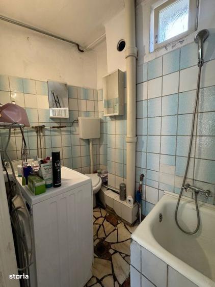 Casă cu 3 camere cu Canalizare în Ultracentral