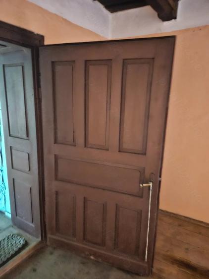 Casă cu 2 camere cu Teren 1377 Mp în Cloașterf